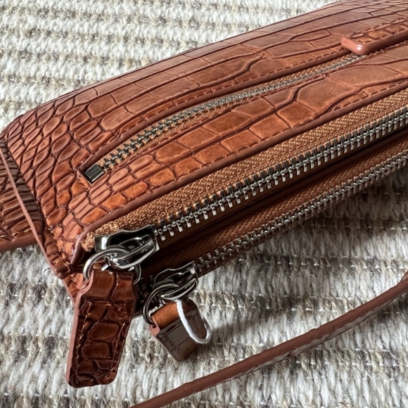 "Snakeskin" fanny pack - Picture 2 of 4